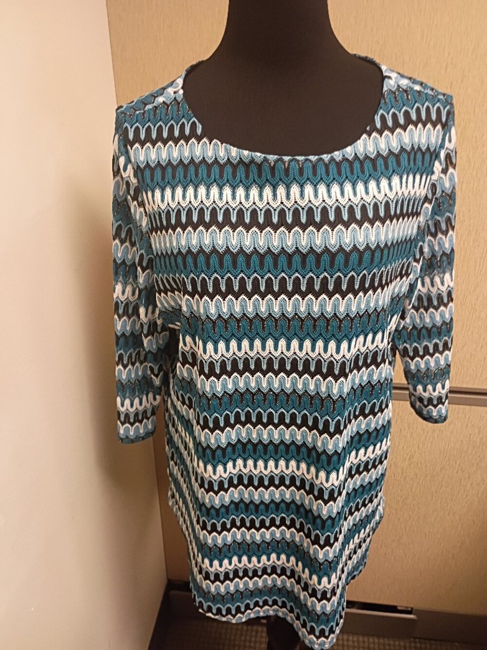 Maggie Sweet Teal, Whie, & Black Blouse Size XL